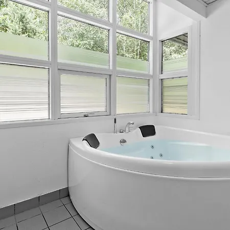 Rubinsoen Skovhuse 펜션 하슬레